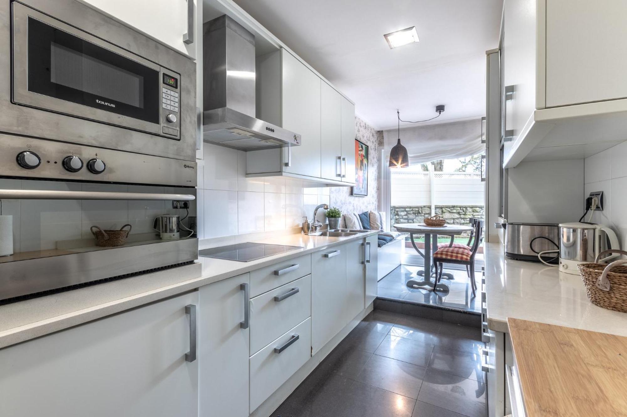 Arkotxa Apartment By People Rentals Getxo Exteriör bild